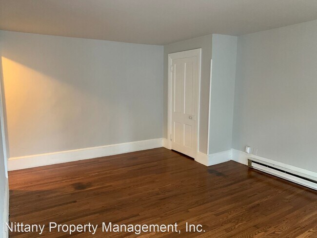 Building Photo - 1 br, 1 bath House - 214B E. Bishop Street