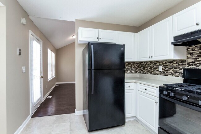 Building Photo - 7509 Stonehenge Way