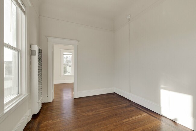 Building Photo - 839 Divisadero St