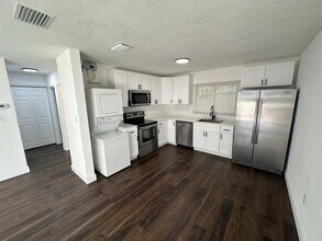 Building Photo - 2111 Mara Ct