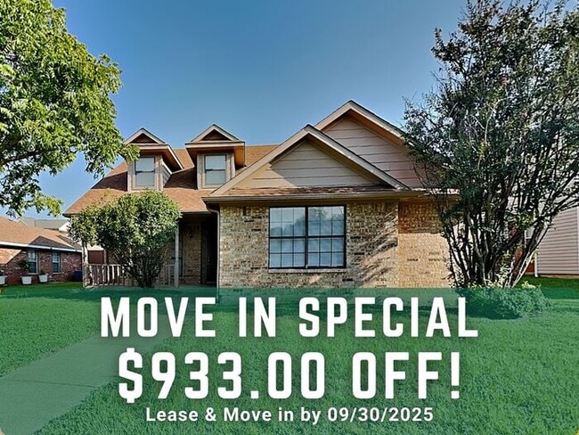 Building Photo - 11825 Hickory Garden Dr