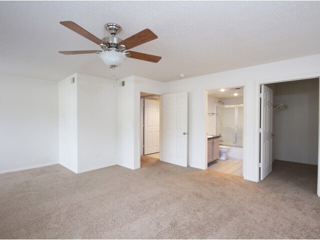 Foto del edificio - Willow Creek