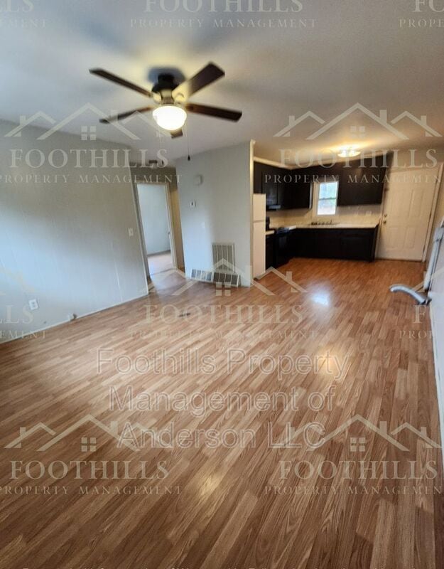 Building Photo - 202 Kennemore St