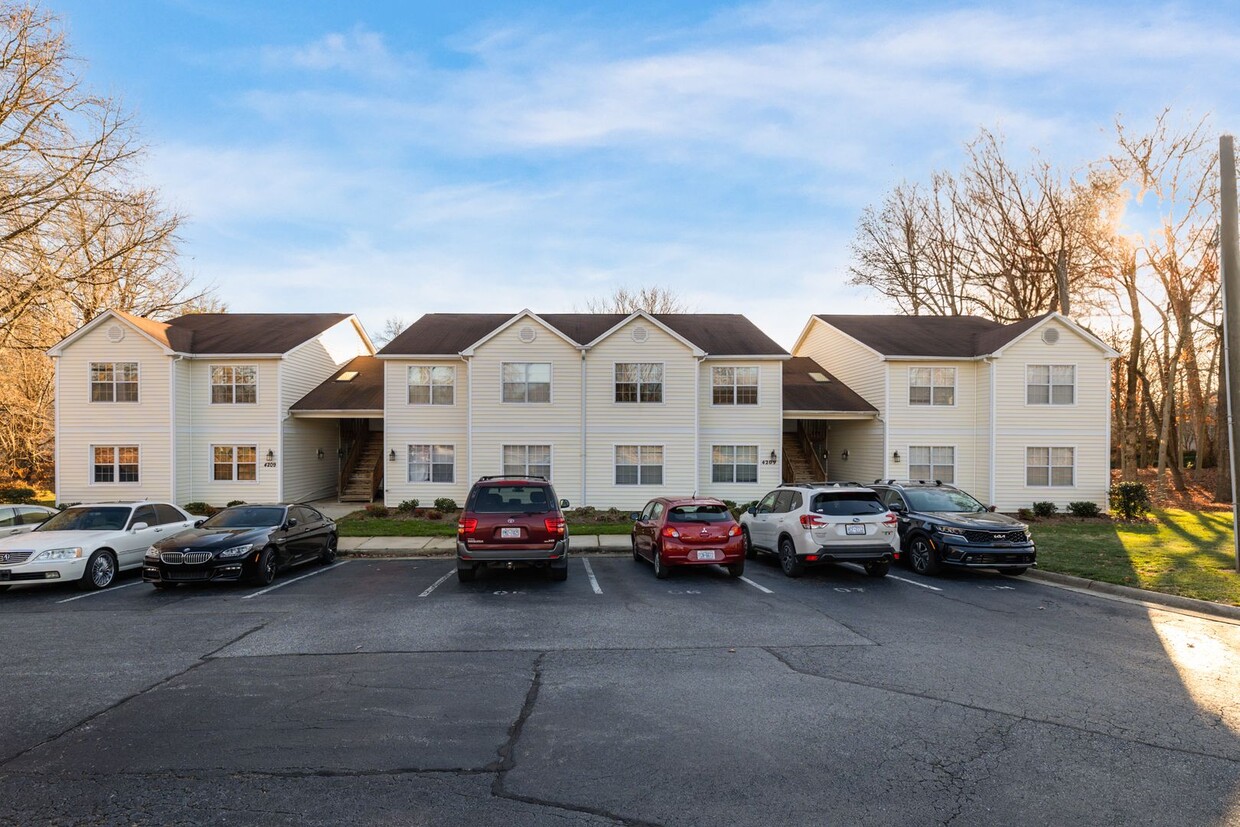 Primary Photo - Serene 2-Bedroom Apartment in Greensboro, NC