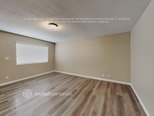 Building Photo - 3221 E Captain Dreyfus Ave