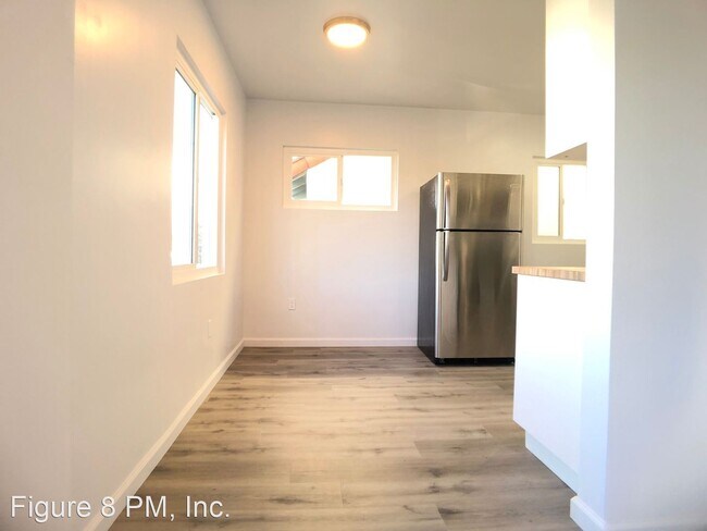 Building Photo - 2134 Santa Ynez St
