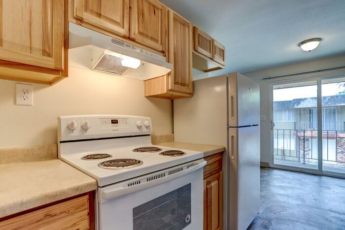 Remoduled 2x1 unit available Dec 1st!! - Remoduled 2x1 unit available Dec 1st!!