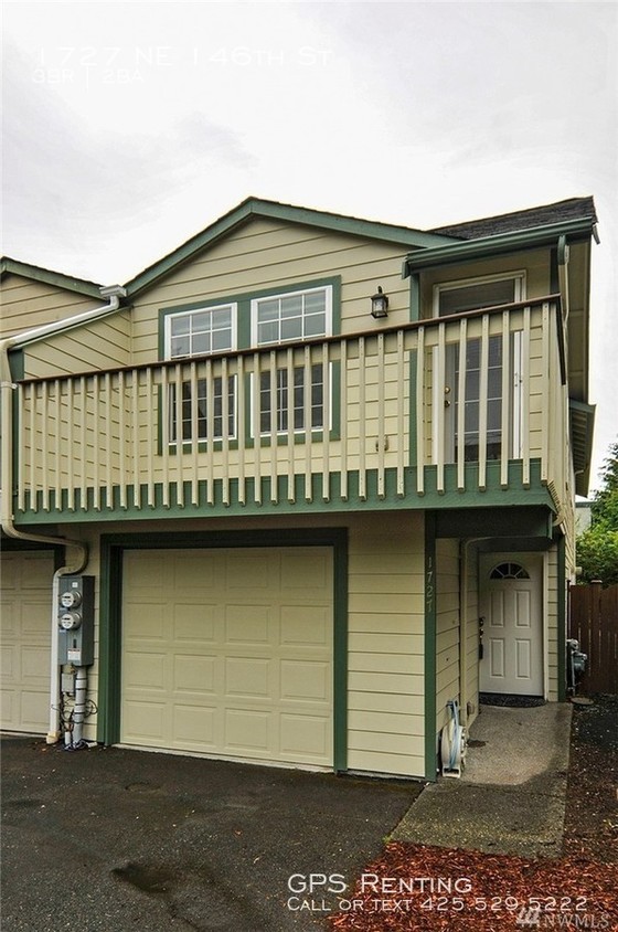 Foto principal - Shoreline Townhouse with great fenced yard