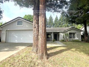 Building Photo - 2522 Drummond Dr