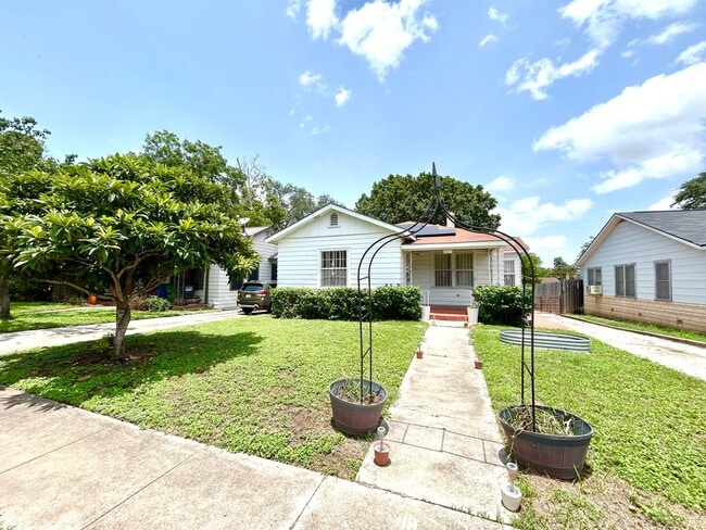 Building Photo - 1627 Schley Ave