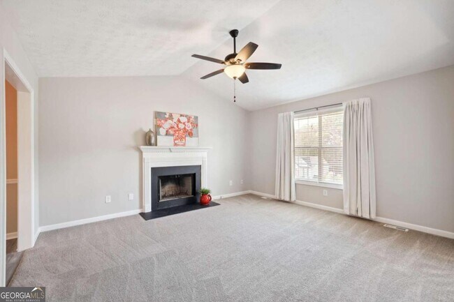 Foto del edificio - 5355 Ashland Dr