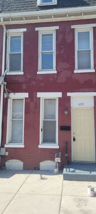 Foto principal - 459 Walnut St