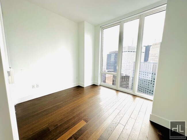Building Photo - East 44th Street / Amazing 1-Bed 1-Bath / ...