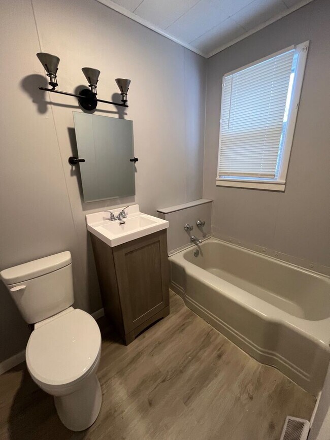 Foto del edificio - Single Family Home Available!
