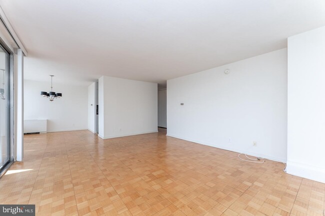 Building Photo - 224-30 W Rittenhouse Square