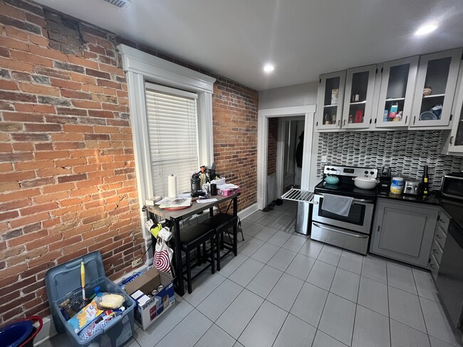 Building Photo - 33 Hamilton Park