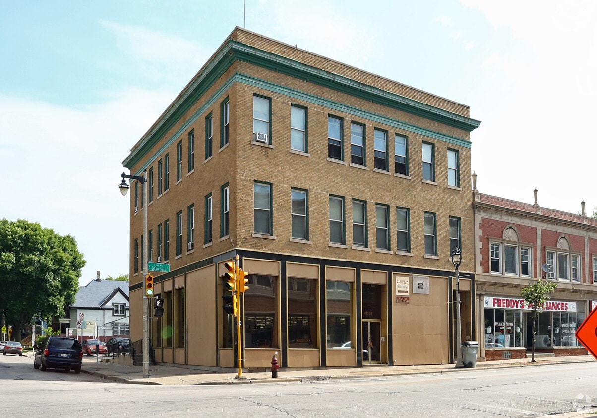 Primary Photo - Brand Building