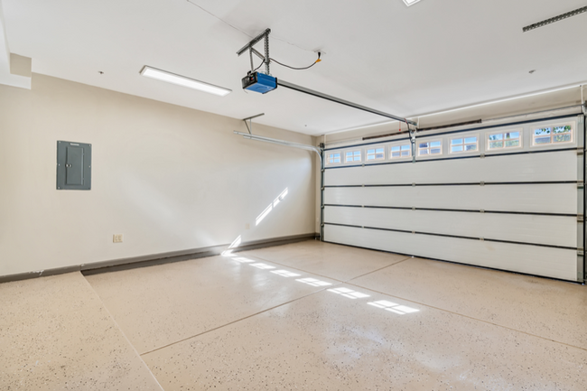 Building Photo - 1805 N 51st St