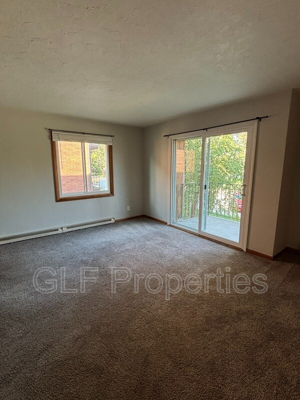 Foto principal - 231 N 1st St