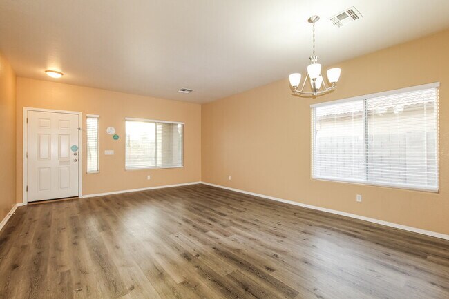 Building Photo - 617 S 123rd Dr