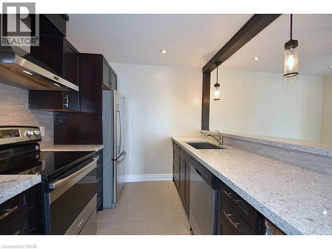 Building Photo - 1450 Glen Abbey Gate