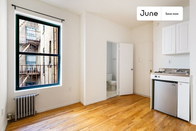 Foto del edificio - 248 W 64th St