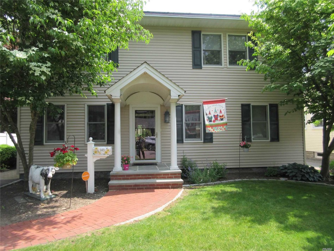 Primary Photo - 143 Frederick Ave