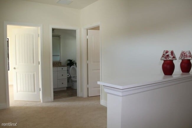 Building Photo - 3 br, 2.5 bath Townhome - 803 S Ocean Blvd...