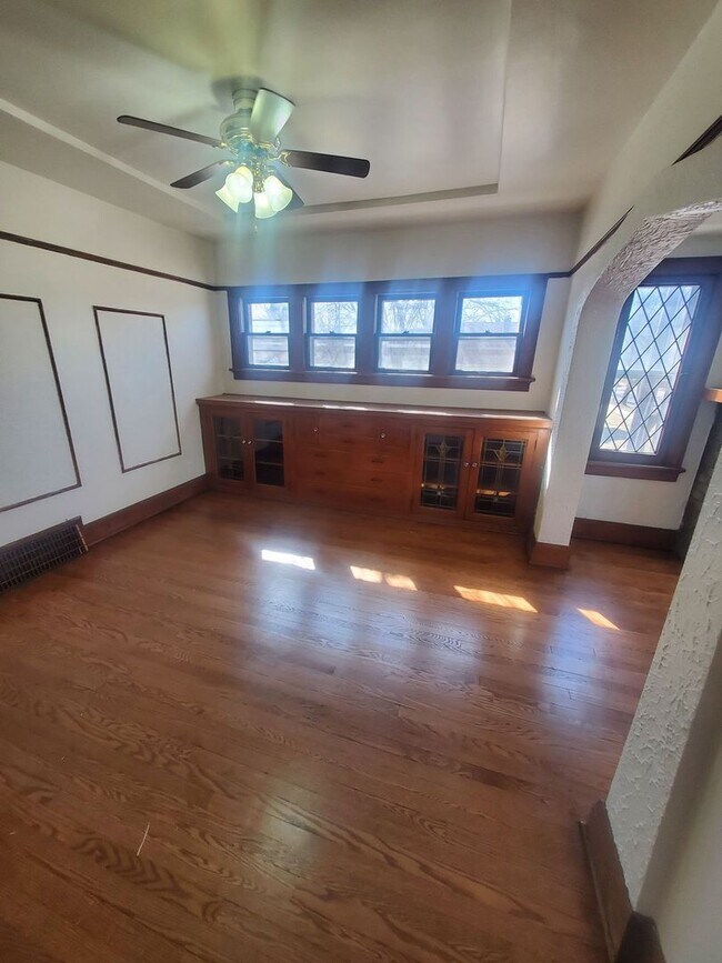 Building Photo - 3302-3304 N 37th St. (Duplex)