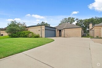 Building Photo - 414 Fox Briar Ln