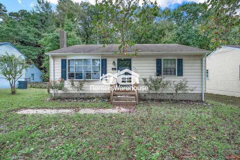 Primary Photo - 103 N Spruce Ave