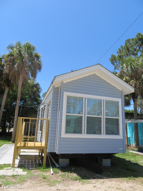 Building Photo - 1895 N Tamiami Trail