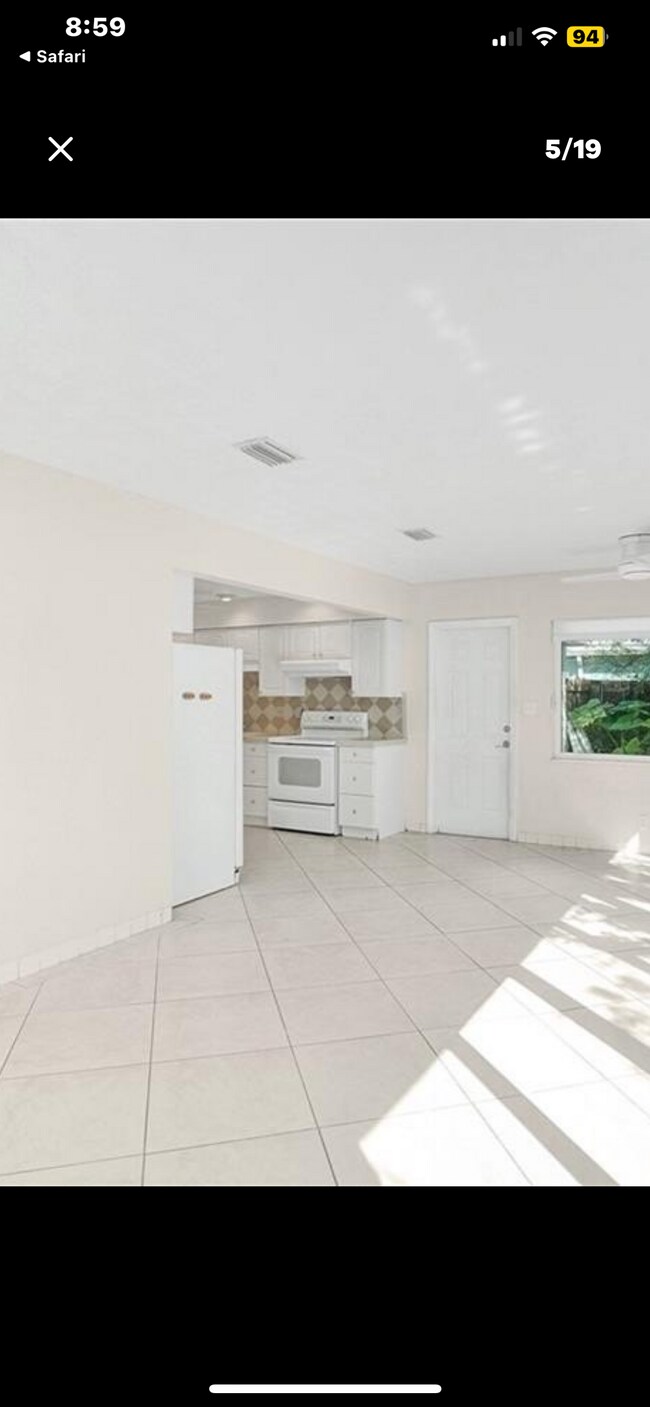 Foto del edificio - 330 NE 42nd Ct
