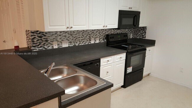 Foto del edificio - 155 NW 96th Terrace