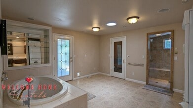 Building Photo - 2431 Tyndell Cir SW