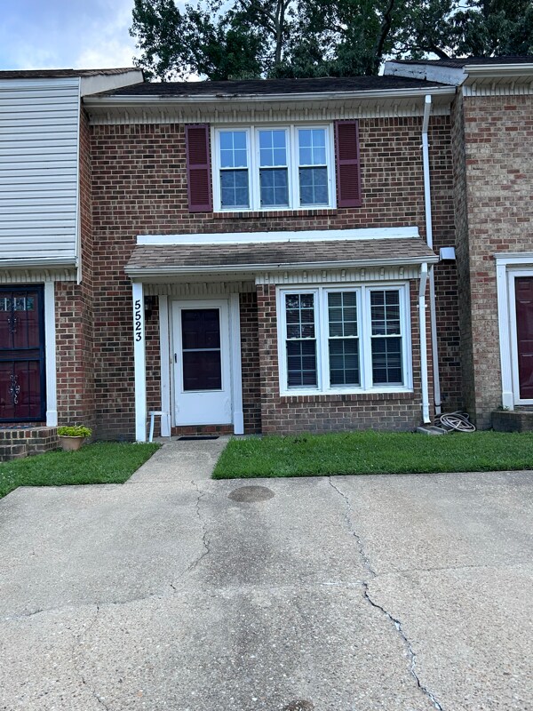 Foto principal - 5523 Old Guard Crescent