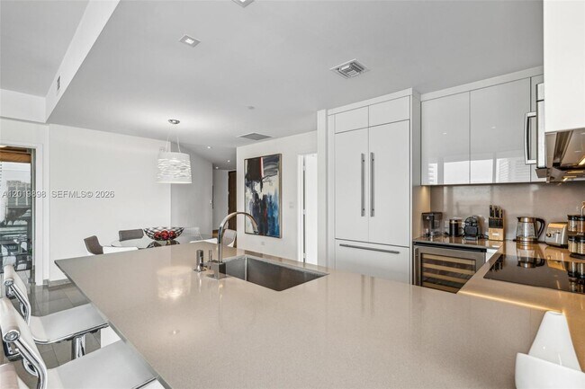 Foto del edificio - 88 SW 7th St