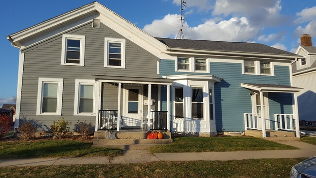 Building Photo - 1803 8th St