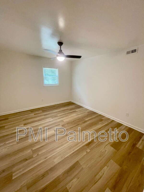 Foto del edificio - 2282 Old Camden Rd