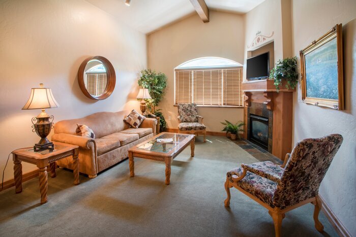 Primary Photo - Villa 3080 1 Bed 1 Bath Full Kitchen