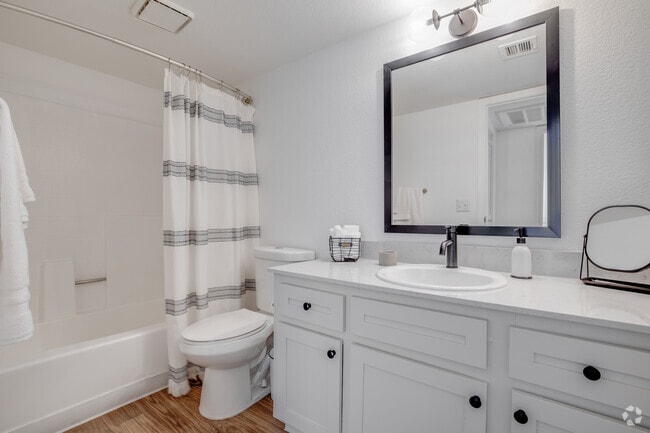 2BR, 2BA - 1,040 SF - Be Mesa