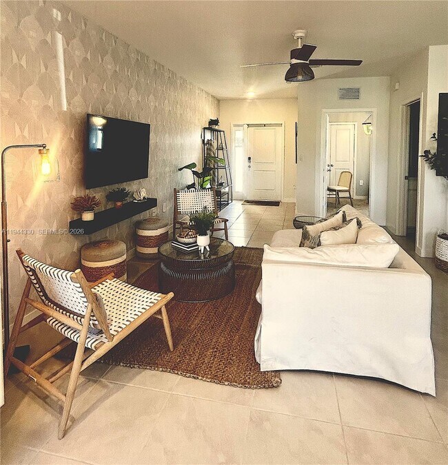 Foto del edificio - 453 NE 13th St