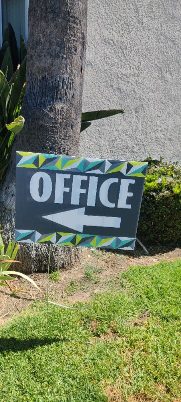 Foto del edificio - 18935 Sherman Way