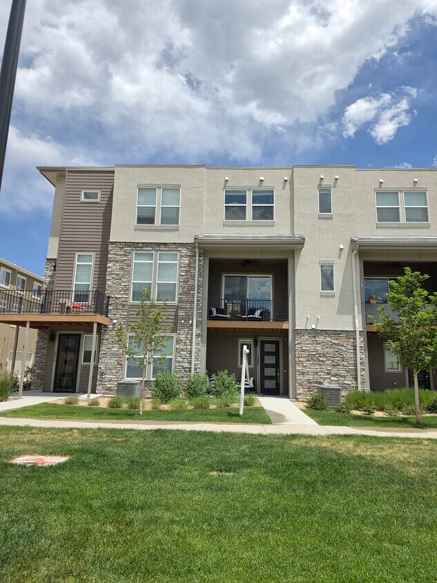 The view of the front - 2220 S McIntyre St (Lakewood, CO)