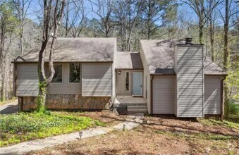 Building Photo - 9916 Scarlet Oak Dr