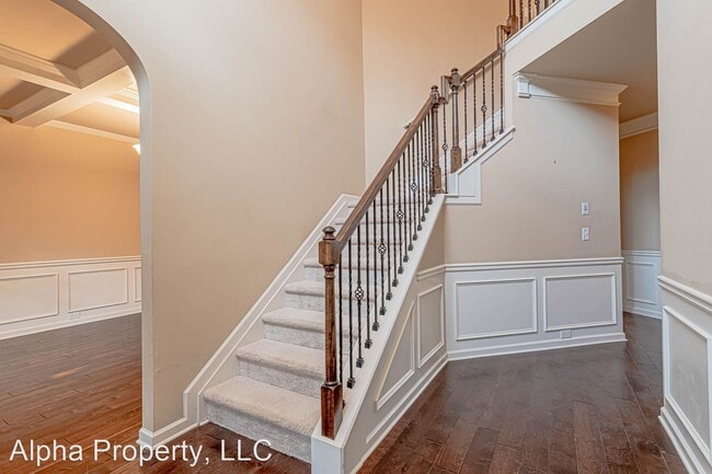 Building Photo - 4 br, 2.5 bath House - 256 Oak Branch Dr