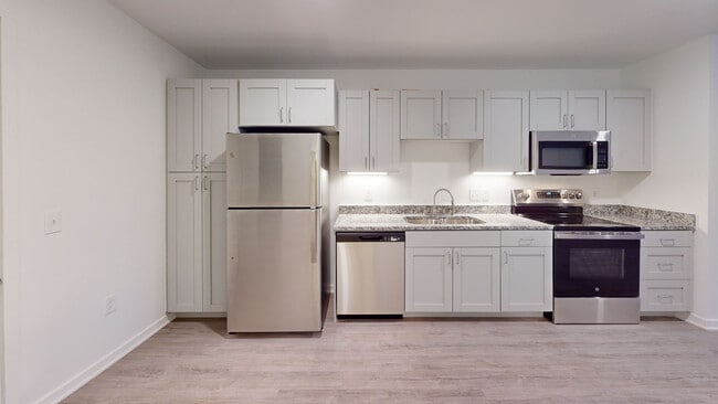 Interior Photo - Lakeshore Flats