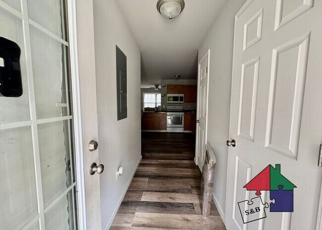 Foto del edificio - Room to Relax: 3BR/2.5BA Townhome in Milton
