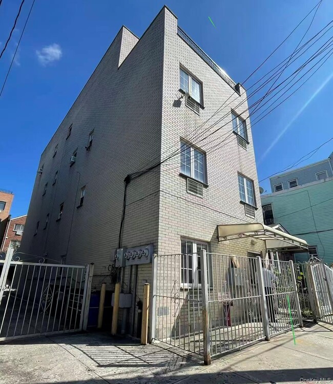 Foto del edificio - 41-59-59 70th St