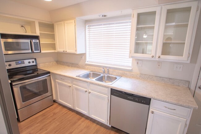 Building Photo - 2 Bed 2 Bath in the HEART of Downtown Scot...